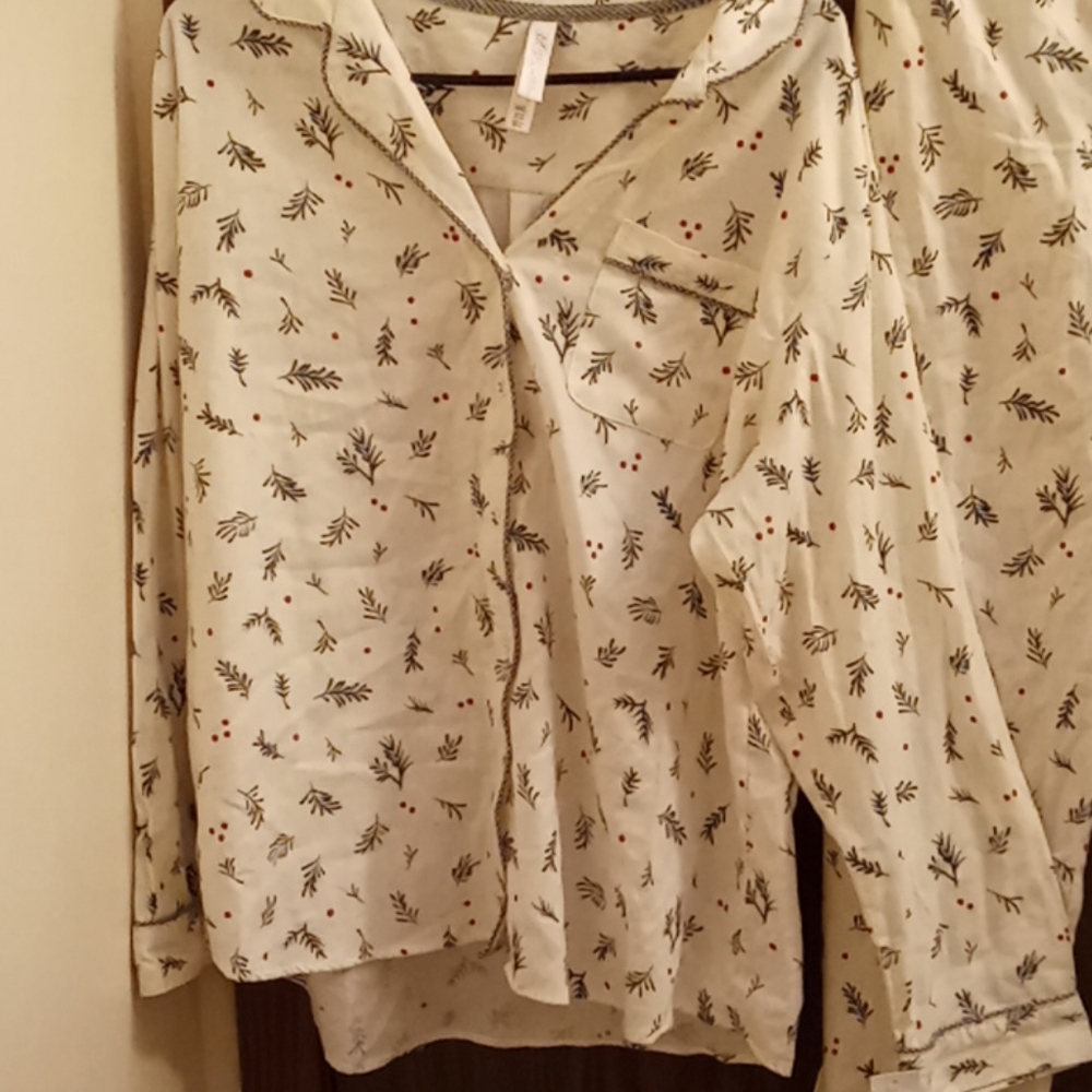 Pajamas top n bottom